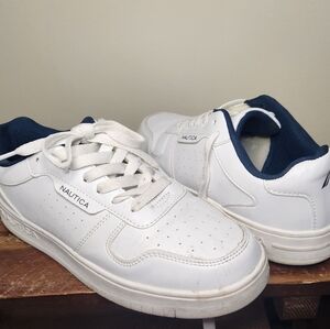 Nautica White & Navy Women's Laced Low-Top Sneaker